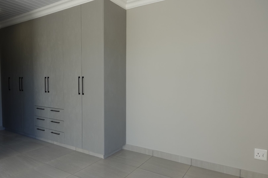 3 Bedroom Property for Sale in Reebok Western Cape